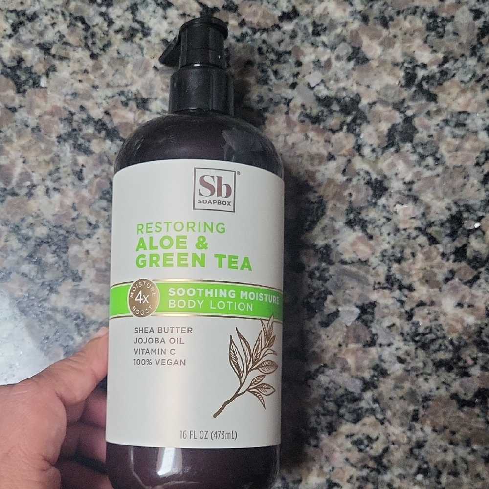 Soapbox Restoring Aloe & Green Tea Body Lotion New 16 fl oz Shea Butter jojoba o
